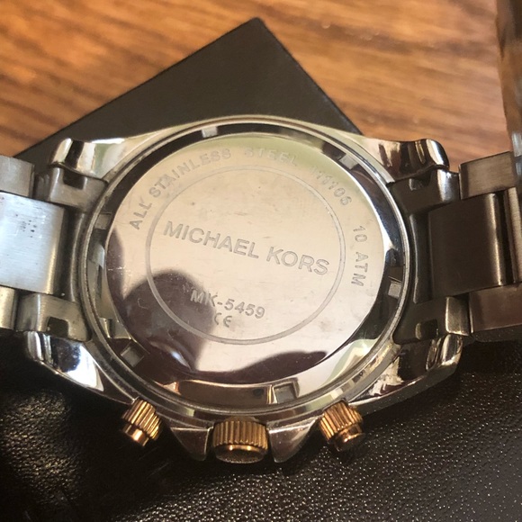 Michael Kors Watch - Picture 4 of 6